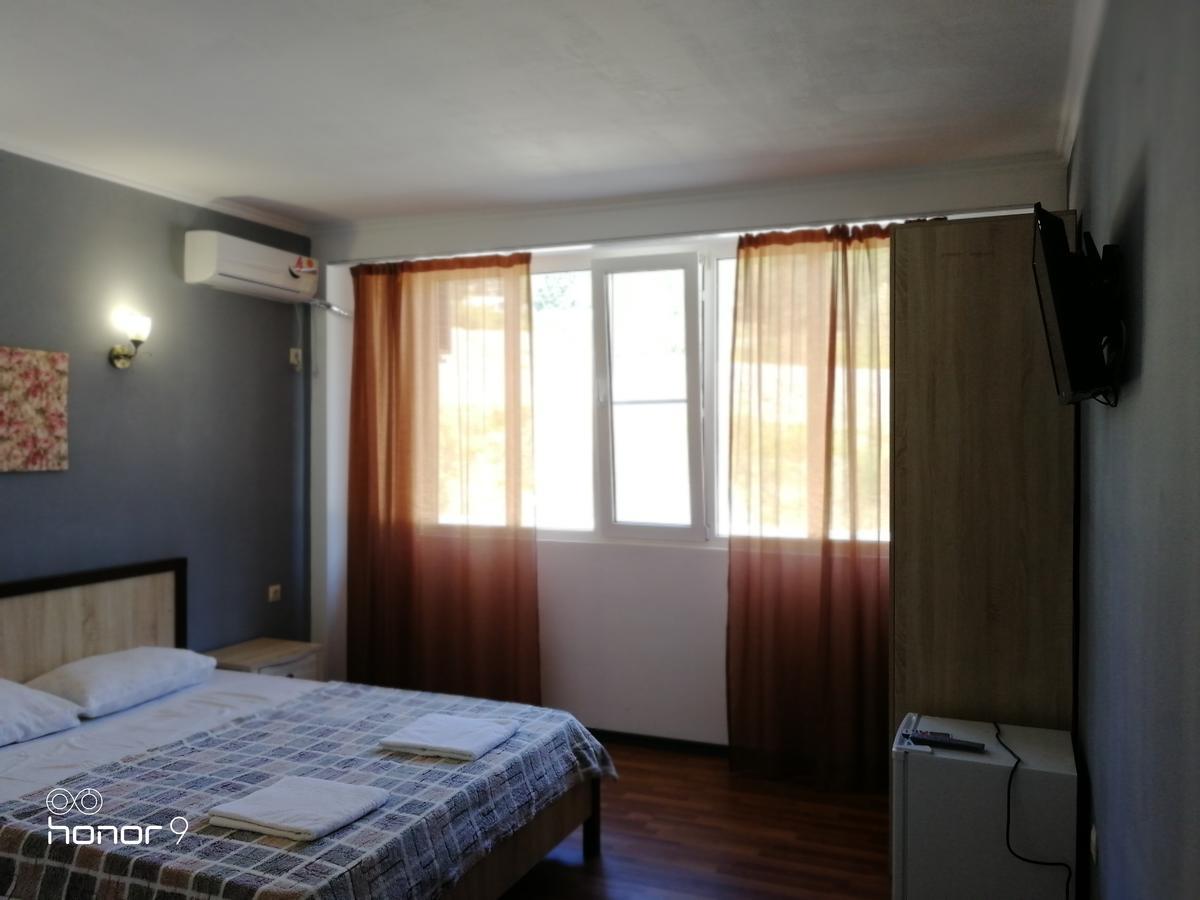 Hôtel Mira à New Athos Extérieur photo